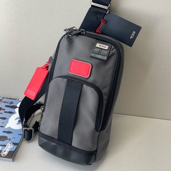 Tumi Other - (new+tag) Tumi Fife men’s sling pack black